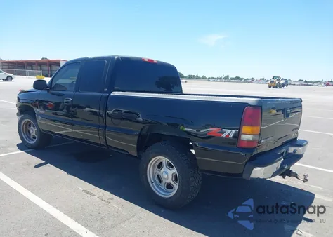 2000 Chevrolet Silverado 1500 Lt from USA, damaged, VIN 1GCEK19T2YE305646